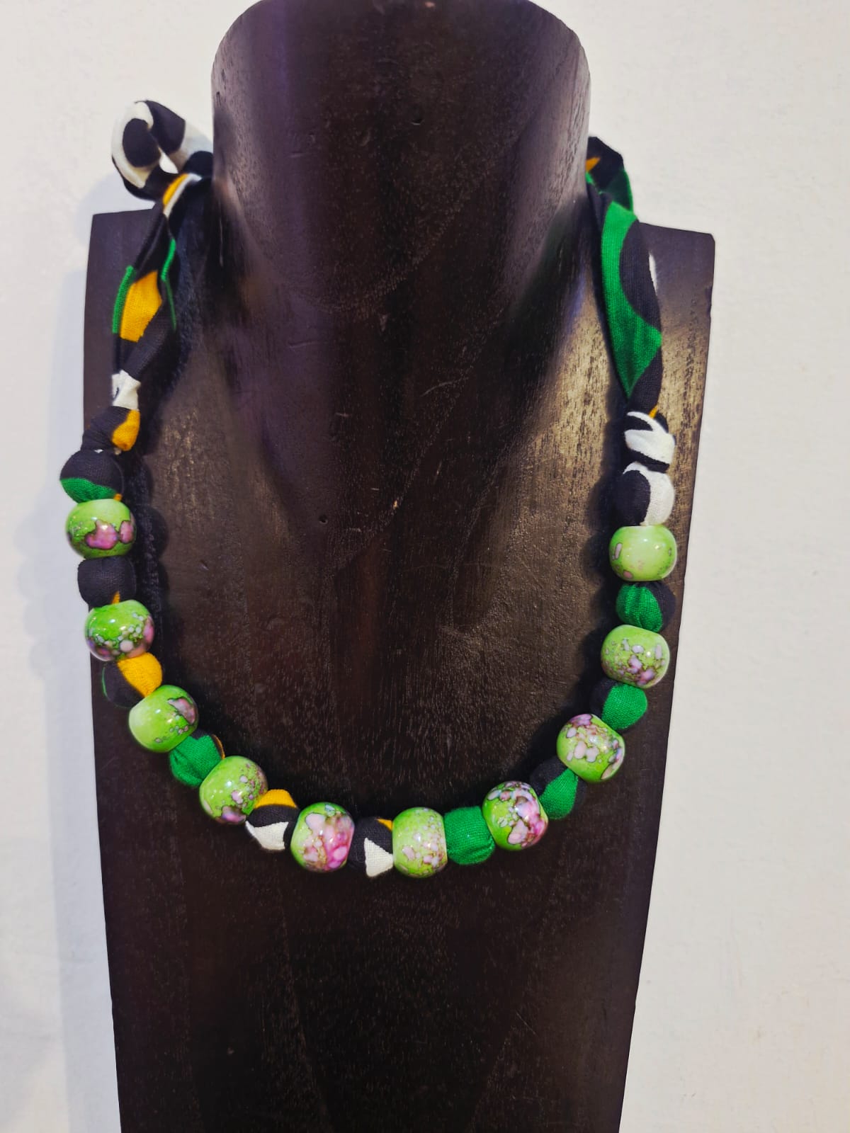 Collar Boule